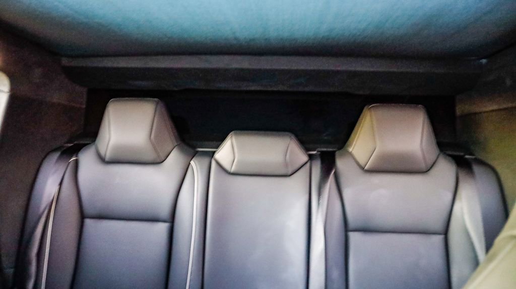 Used 2024 Tesla Cybertruck AWD Crew Cab image 27