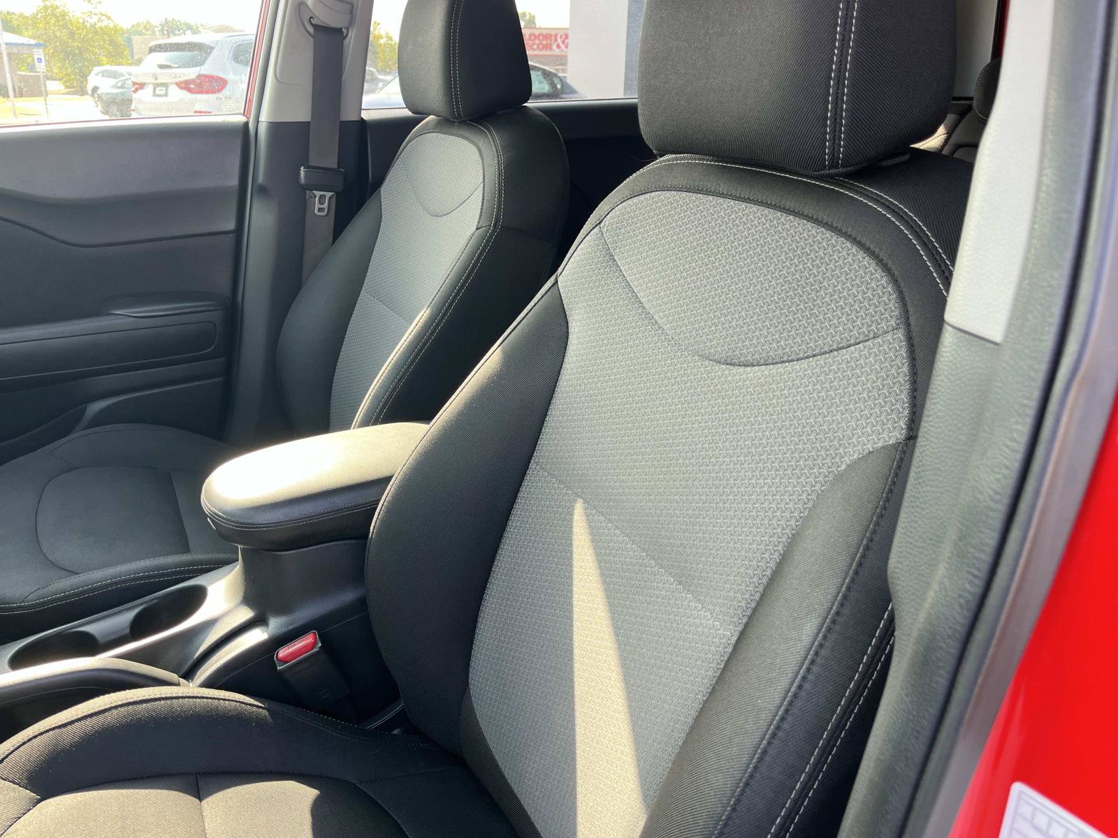 Used 2019 Kia Soul + FWD image 27