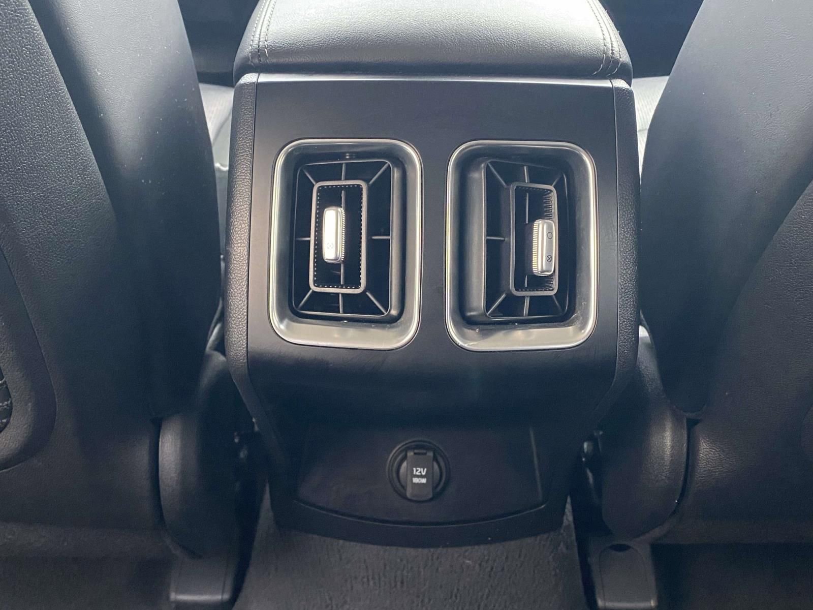 Used 2024 Kia Sorento S FWD image 12