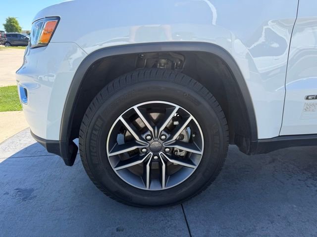 Used 2020 Jeep Grand Cherokee Limited w/ Luxury Group II image 4