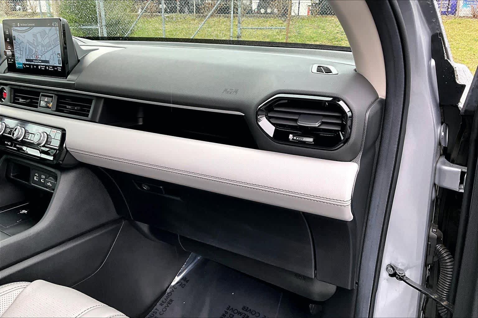 Used 2024 Honda Pilot Elite image 19