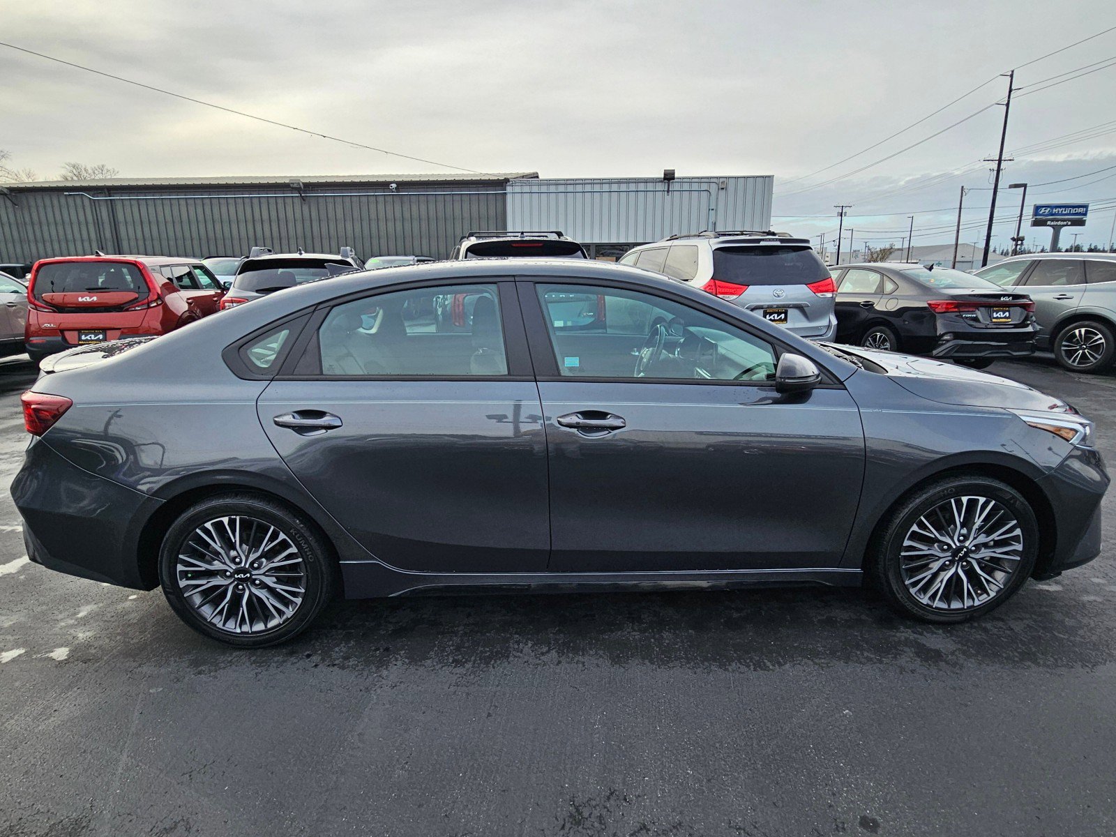 Used 2022 Kia Forte GT-Line w/ GT-Line Premium Package image 2