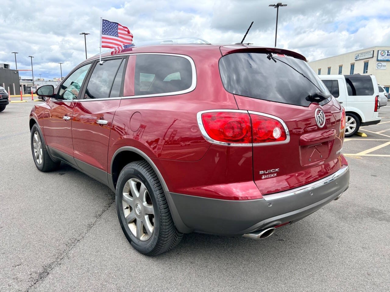 Used 2009 Buick Enclave CXL w/ Entertainment Package #3 AWD/4WD image 4