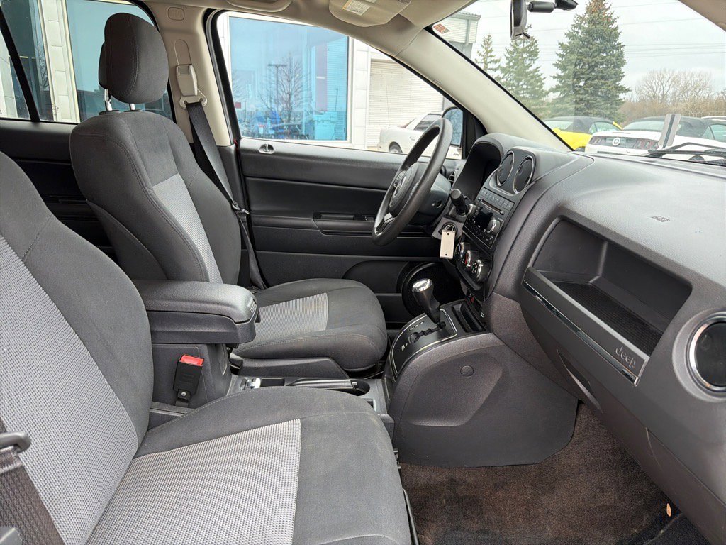 Used 2013 Jeep Compass Sport image 21