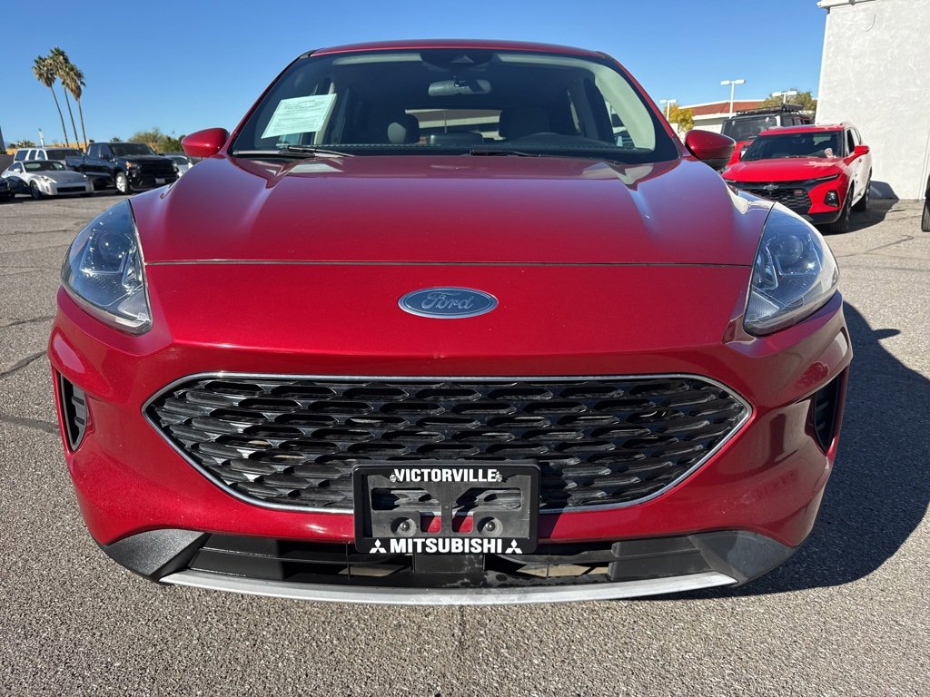 Used 2020 Ford Escape SE image 2