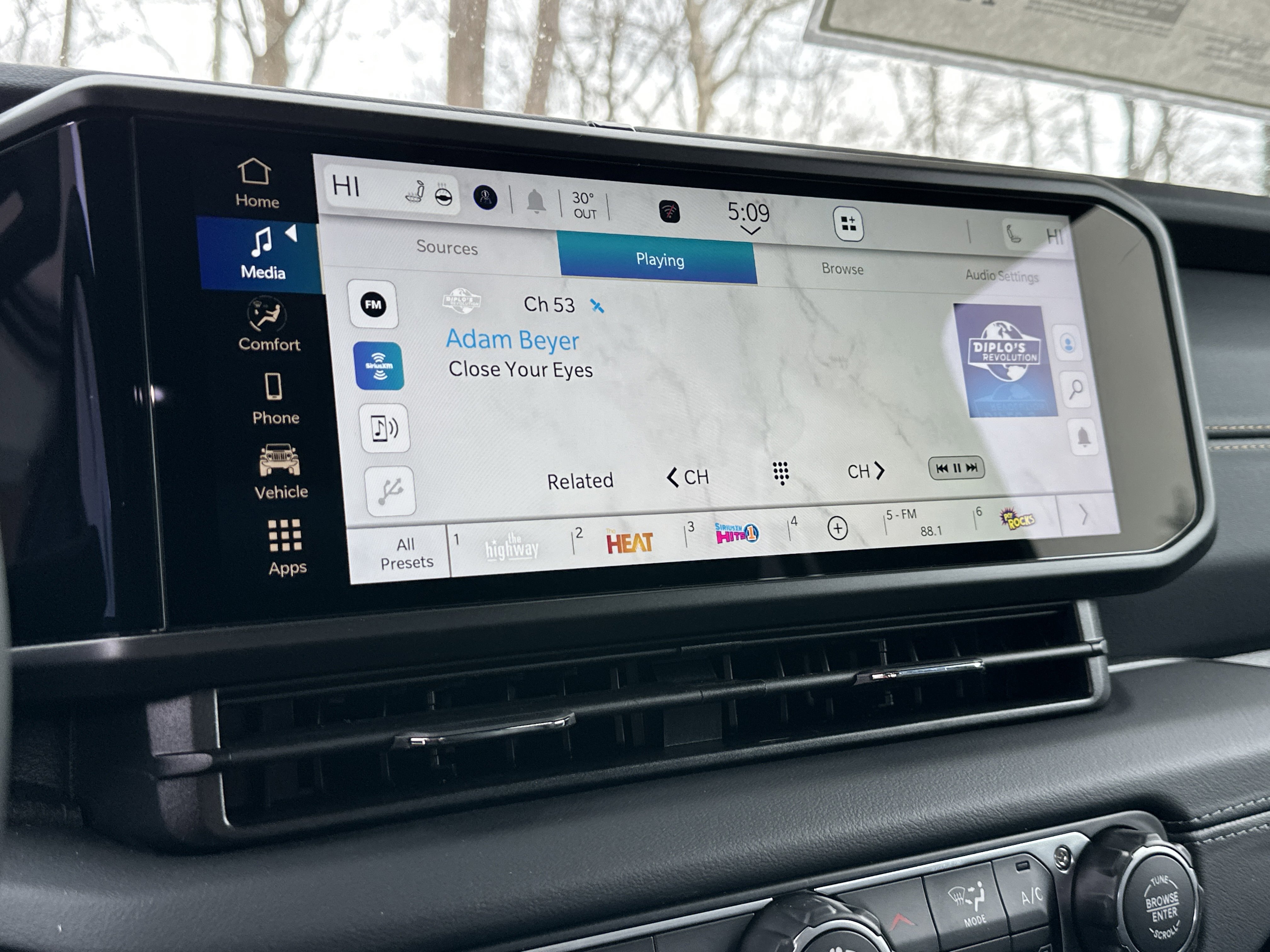 New 2026 Jeep Gladiator Sport image 6