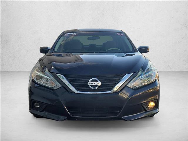 Used 2017 Nissan Altima 2.5 SV FWD video 2
