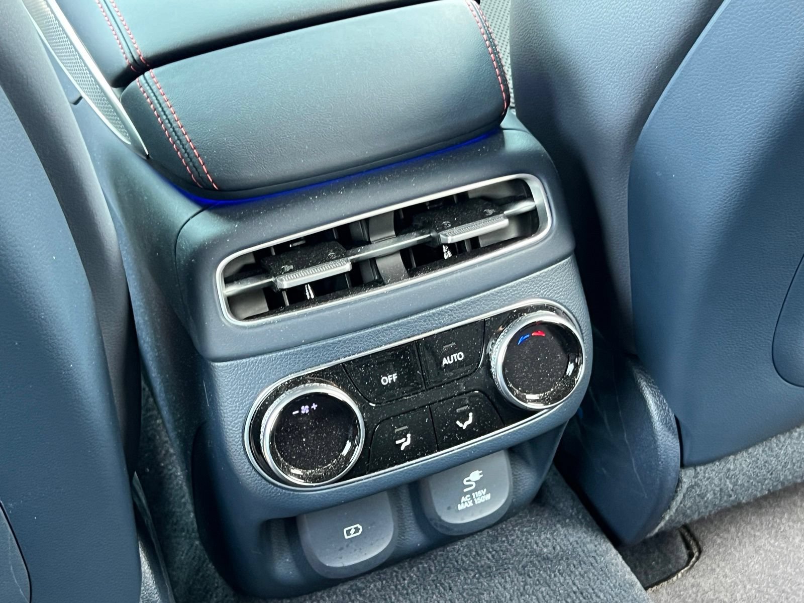 Used 2023 Genesis GV70 2.5T w/ Sport Prestige Package AWD/4WD image 19