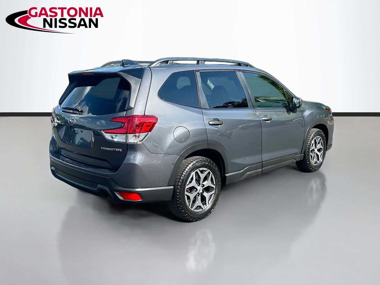 Used 2024 Subaru Forester Premium AWD/4WD image 9