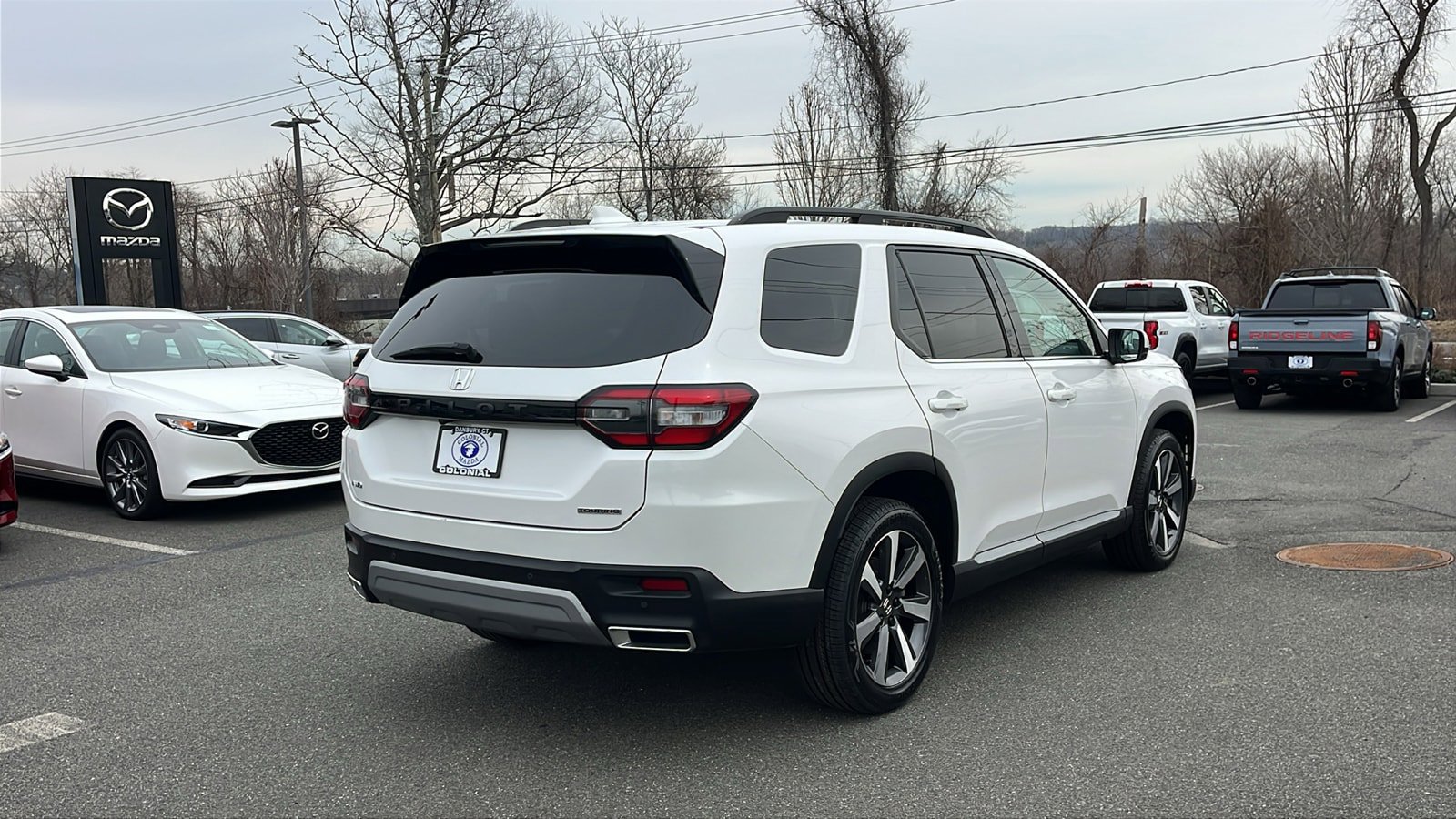 Used 2024 Honda Pilot Touring image 4