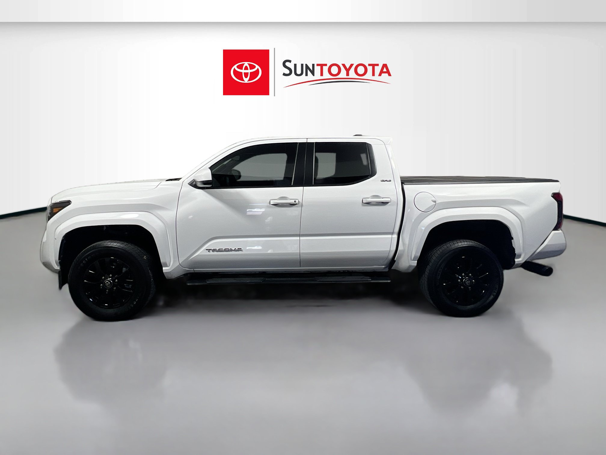 Used 2025 Toyota Tacoma SR5 RWD image 7