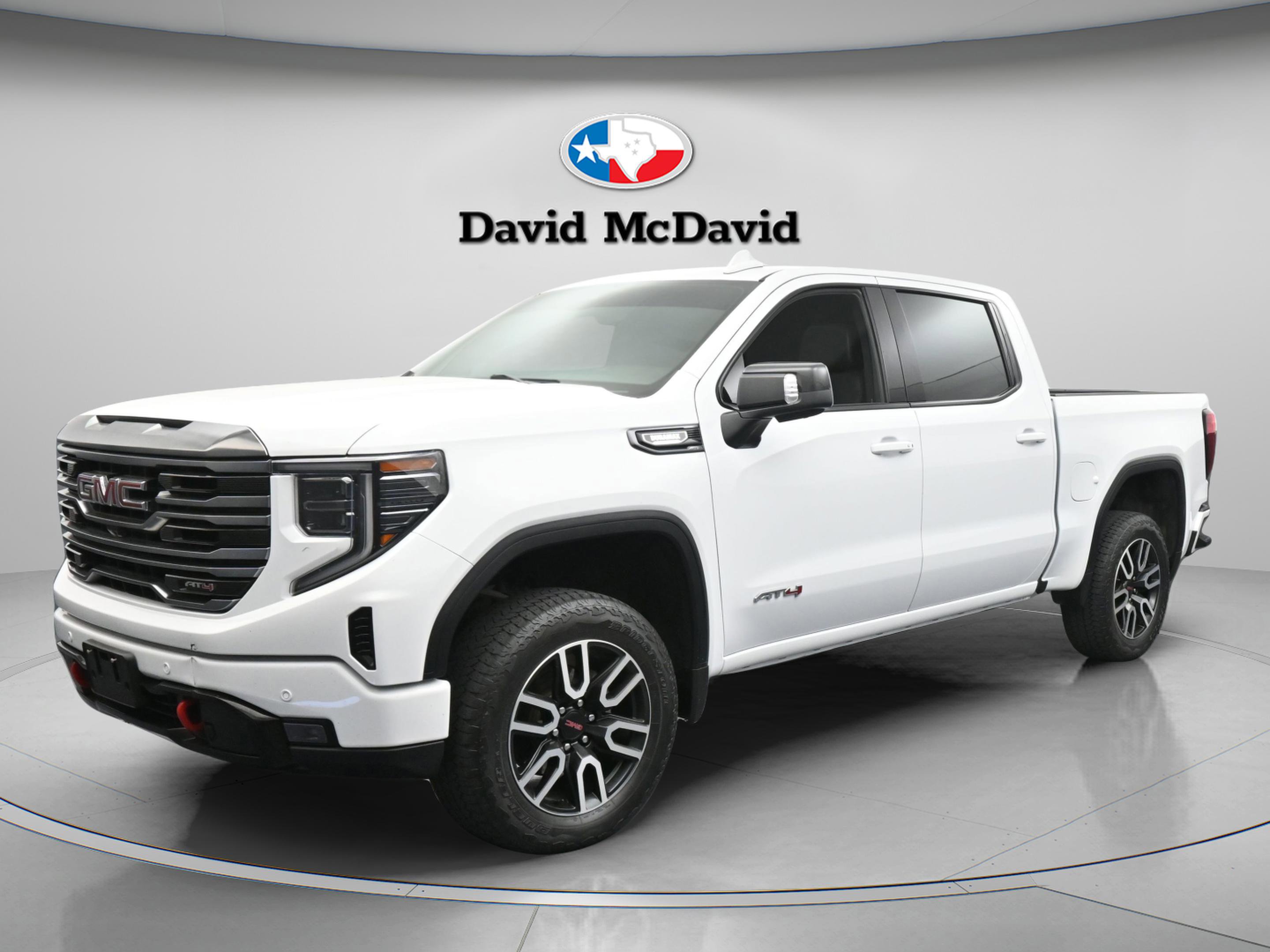 Used 2024 GMC Sierra 1500 AT4 w/ AT4 Preferred Package AWD/4WD image 2
