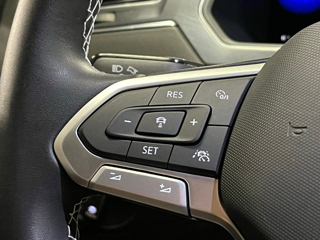 Used 2023 Volkswagen Tiguan SE R-Line AWD/4WD image 26