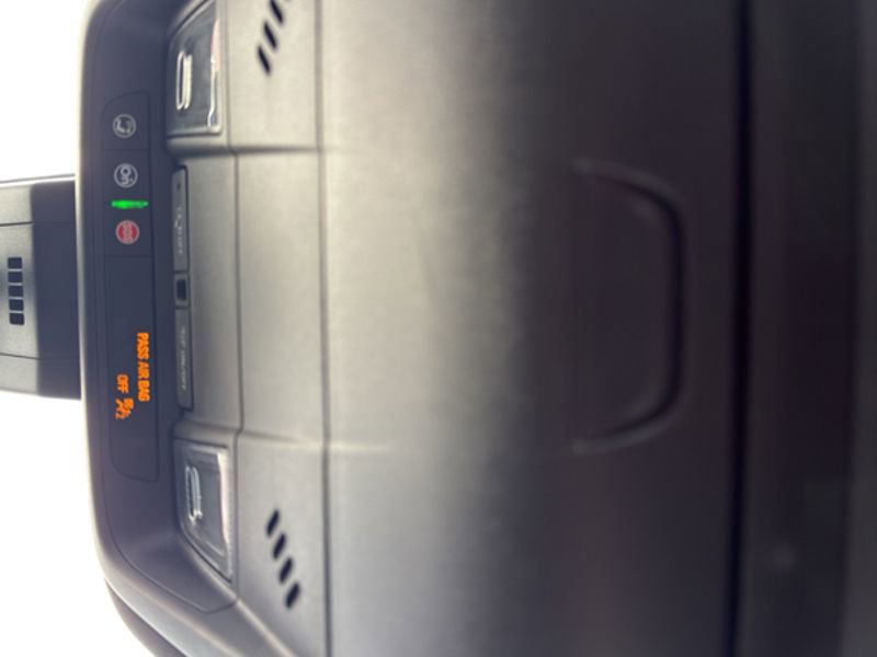 Used 2023 Chevrolet Equinox RS image 23