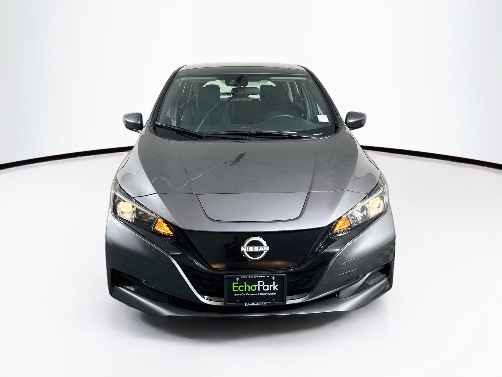 Used 2025 Nissan Leaf S FWD image 2