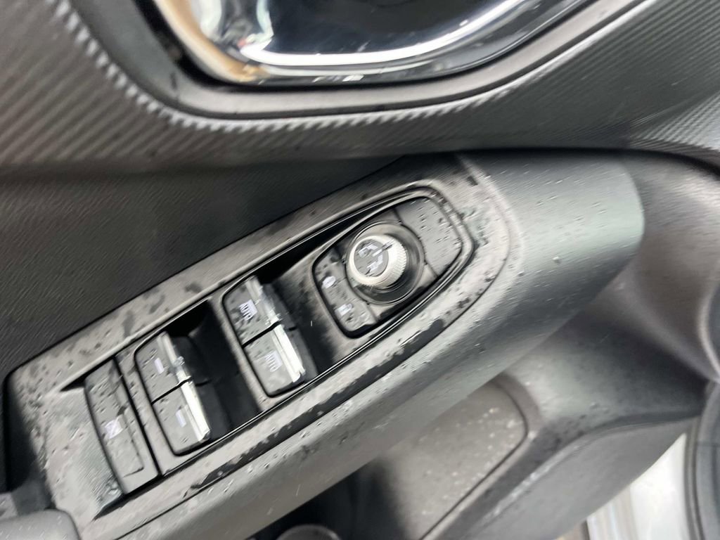 Used 2025 Subaru Crosstrek 2.5i Limited w/ Crosstrek Mirror Package image 27