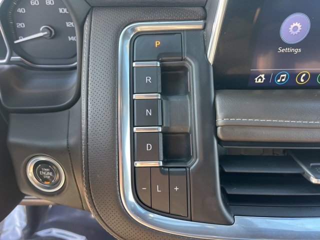 Used 2021 GMC Yukon SLT w/ SLT Premium Package image 28