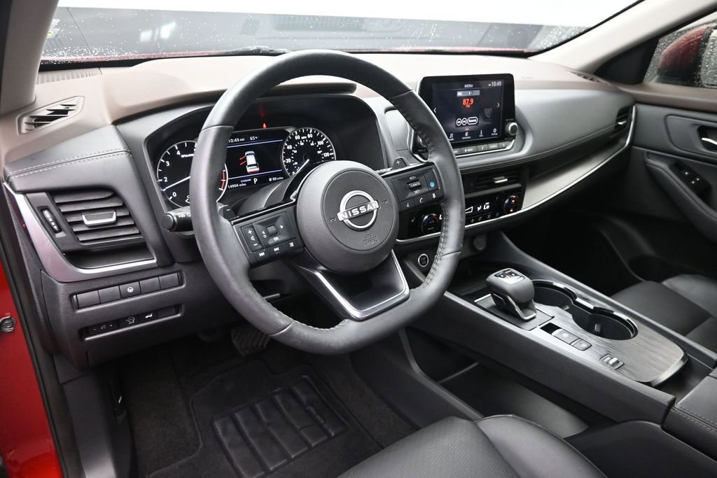 Used 2023 Nissan Rogue SV w/ SV Premium B Package FWD image 17