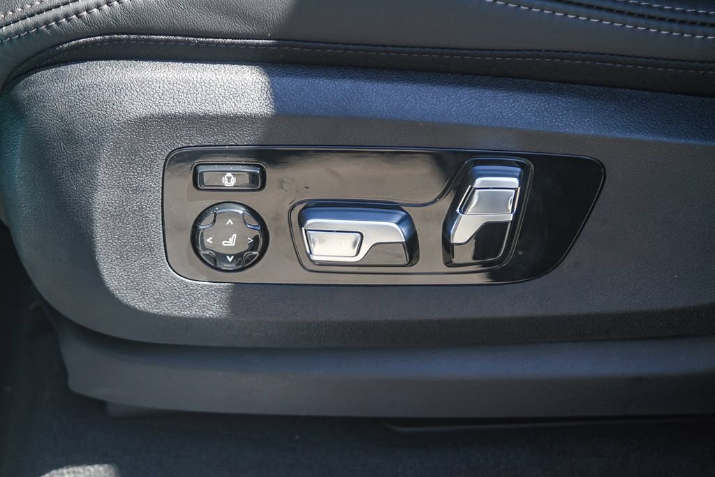 New 2026 BMW X5 M60i w/ Executive Package AWD/4WD image 17