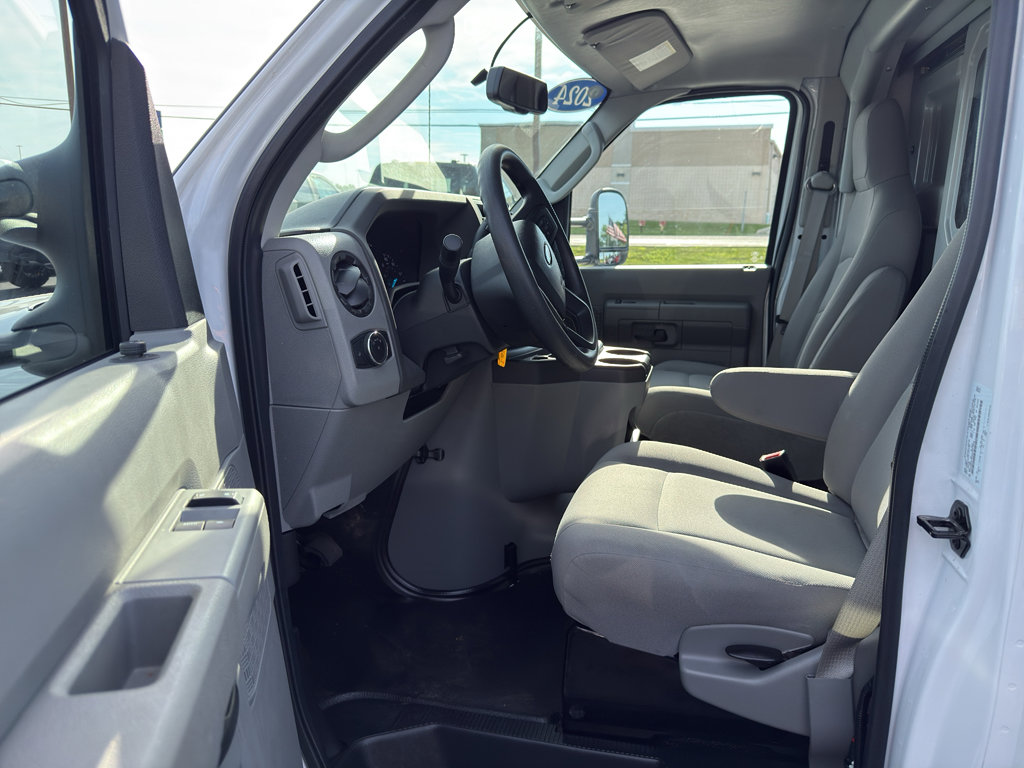 Used 2024 Ford E-350 and Econoline 350 Super Duty w/ Power Windows & Locks Group RWD image 10