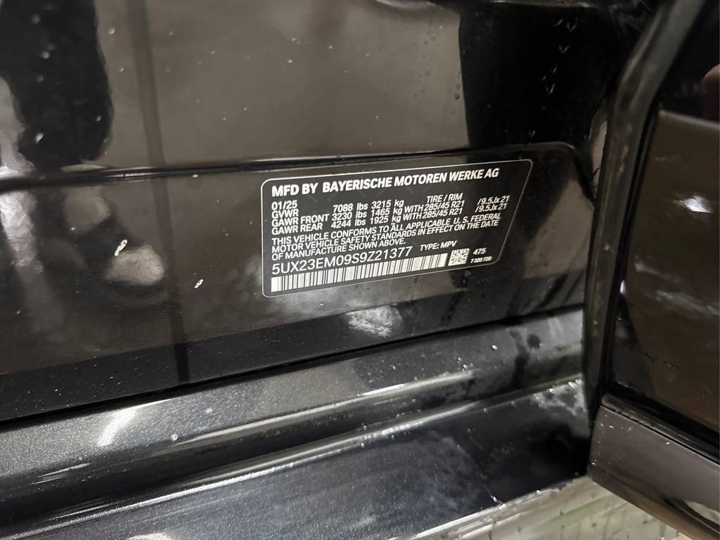 Certified 2025 BMW X7 xDrive40i w/ M Sport Package image 18