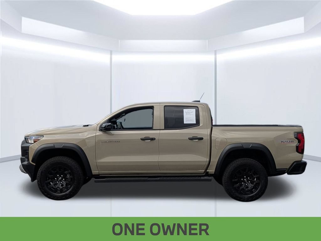 Used 2024 Chevrolet Colorado Trail Boss w/ Advanced Trailering Package AWD/4WD image 2