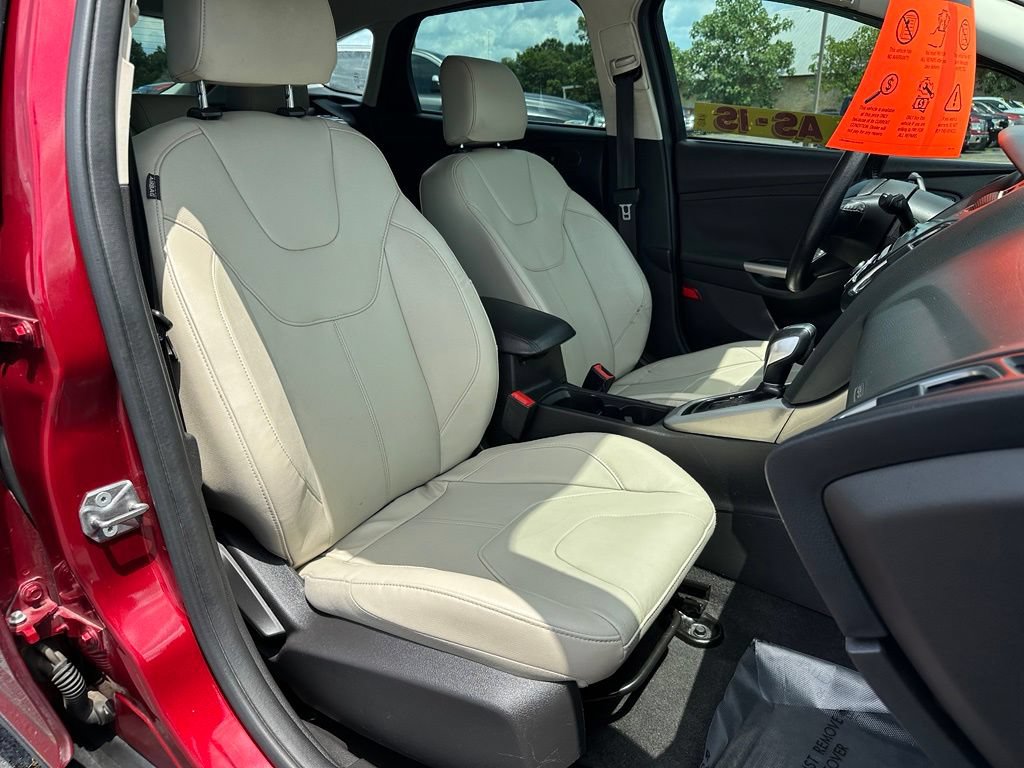 Used 2017 Ford Focus Titanium FWD image 17