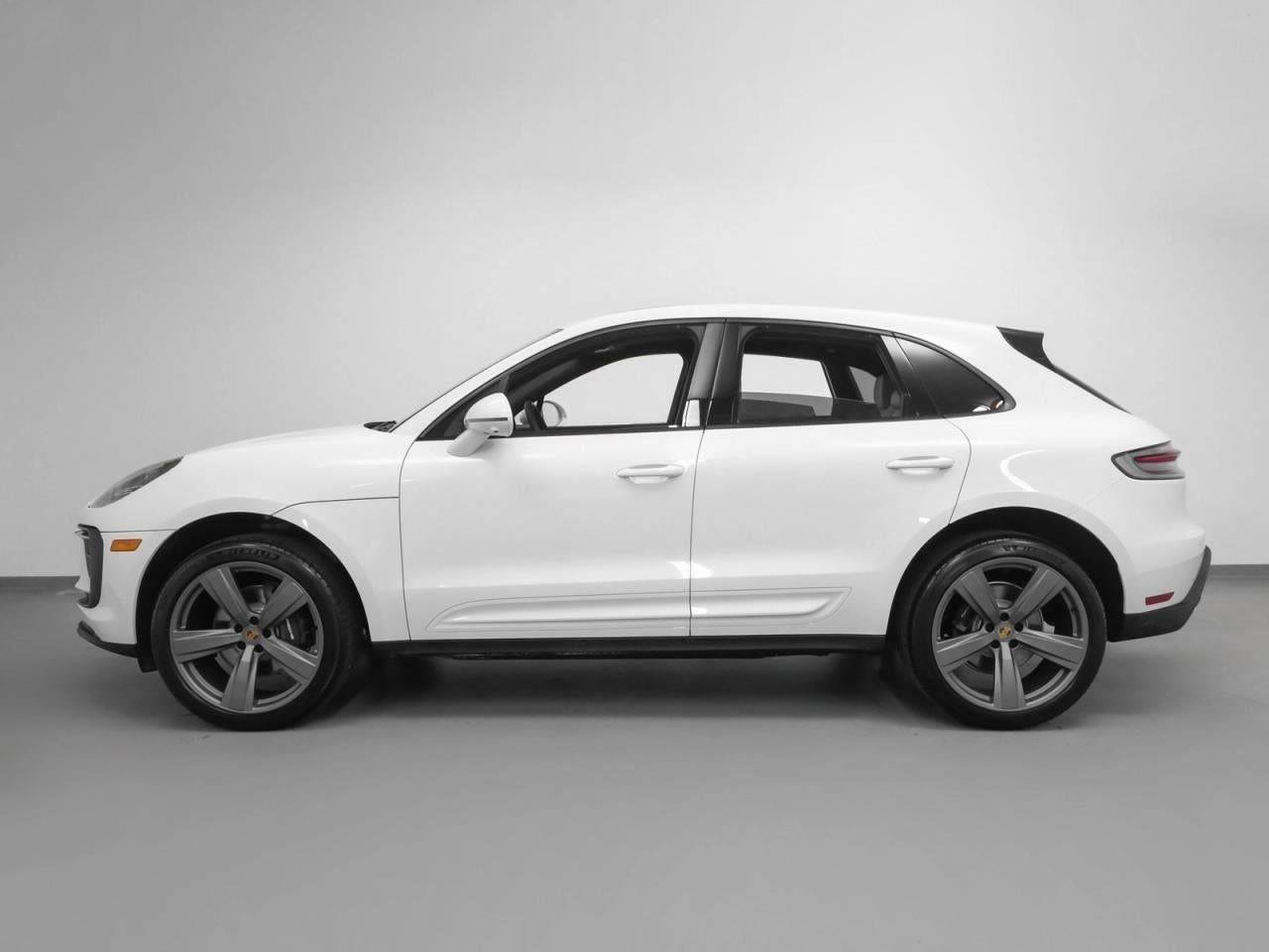 New 2025 Porsche Macan image 54