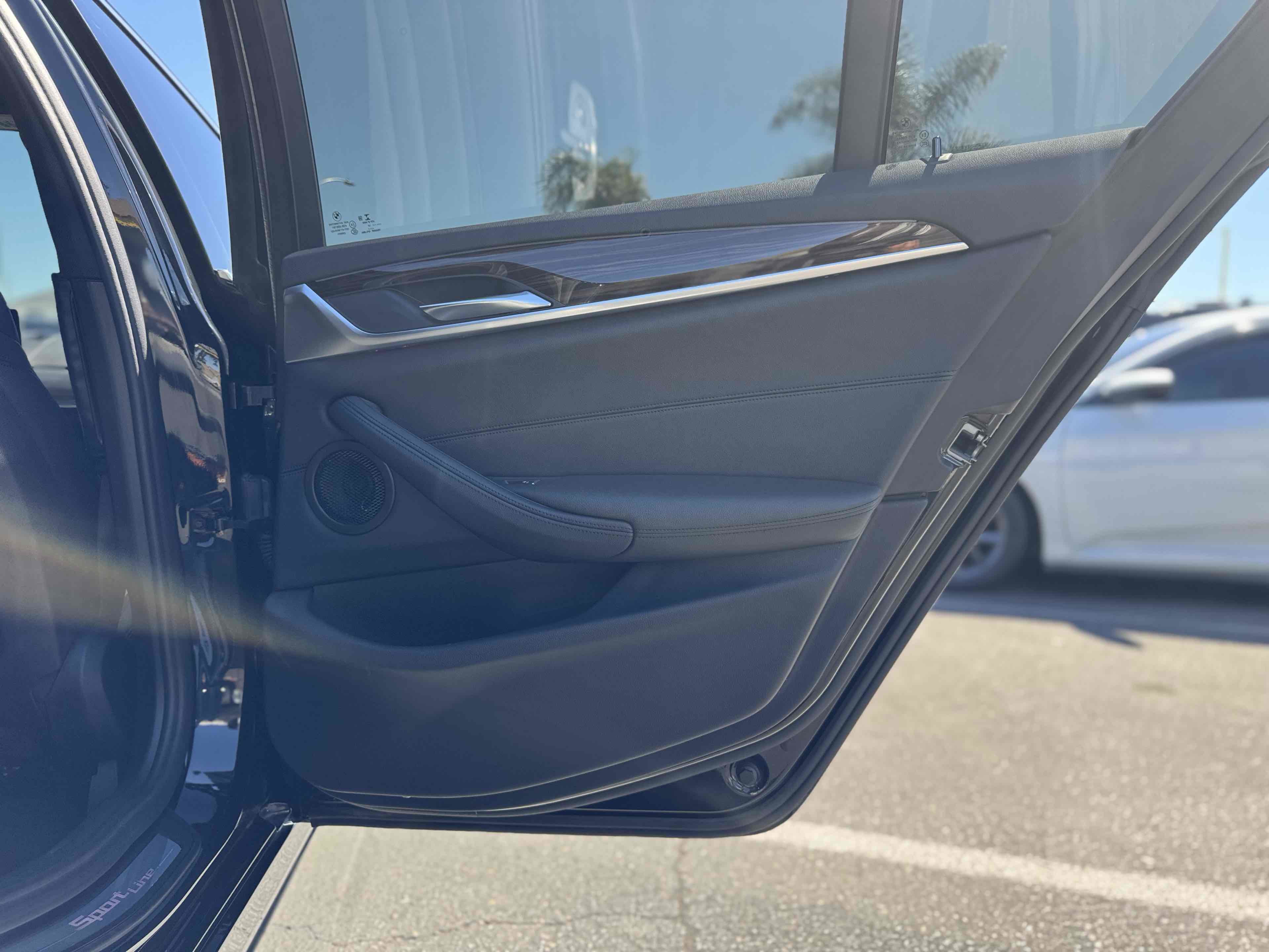 Used 2018 BMW 540i image 40