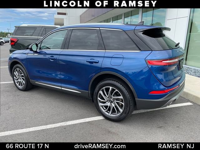 Used 2021 Lincoln Corsair AWD w/ Equipment Group 101A image 3