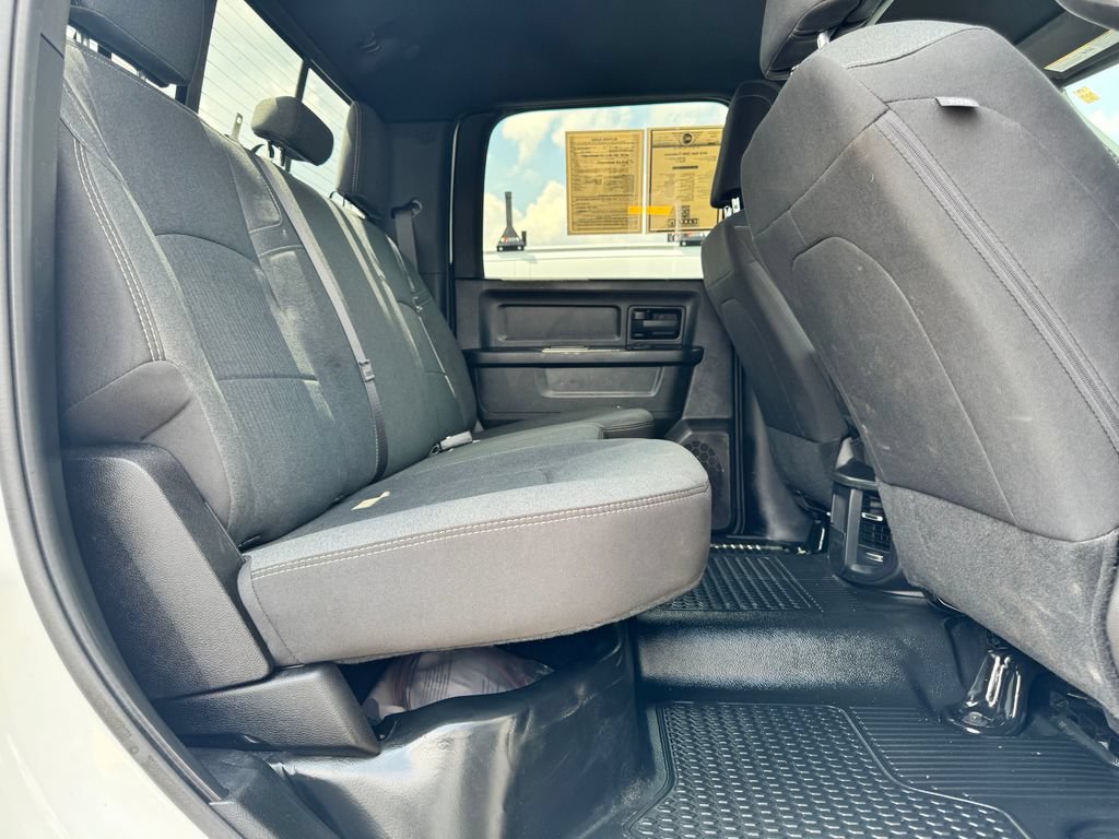 Used 2024 RAM 2500 Tradesman w/ Chrome Appearance Group AWD/4WD image 16