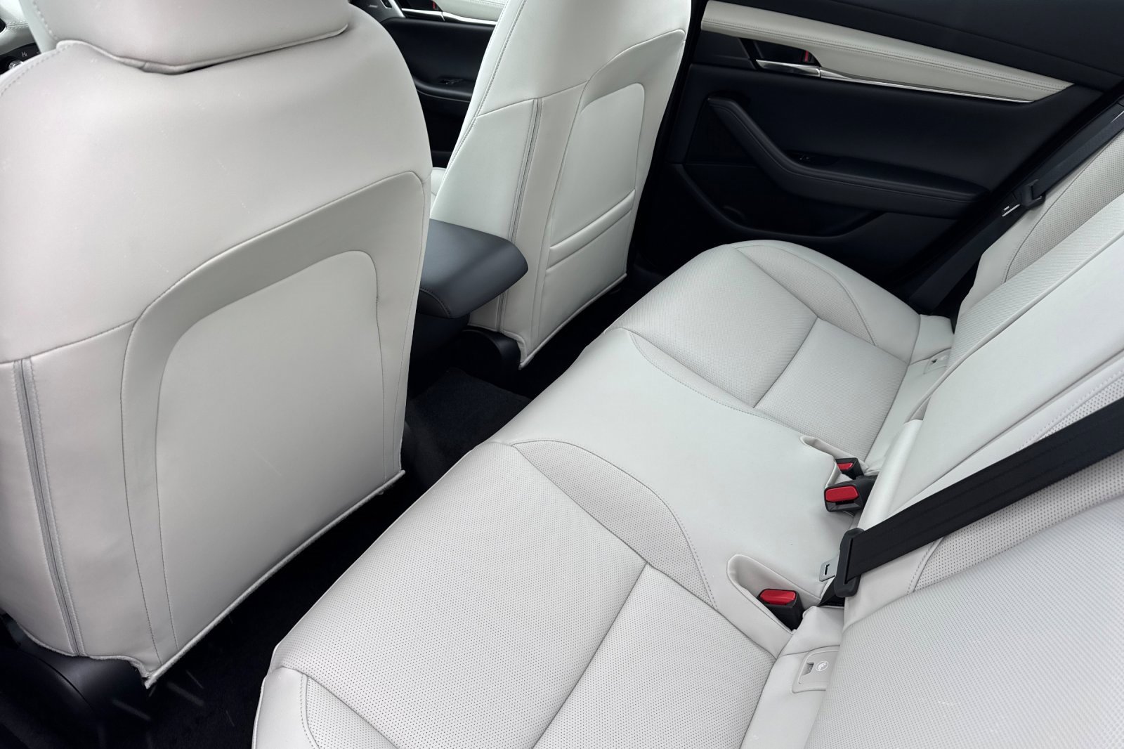 New 2026 MAZDA MAZDA3 2.5 Turbo Sedan w/Premium Plus image 11