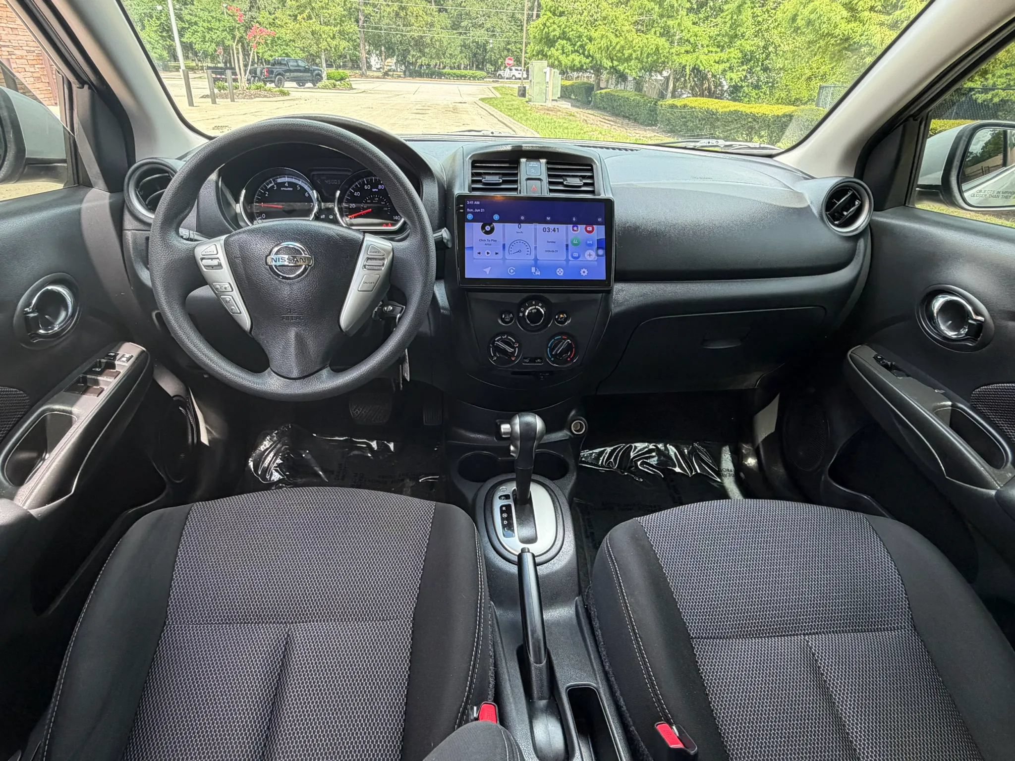 Used 2018 Nissan Versa SV FWD image 10