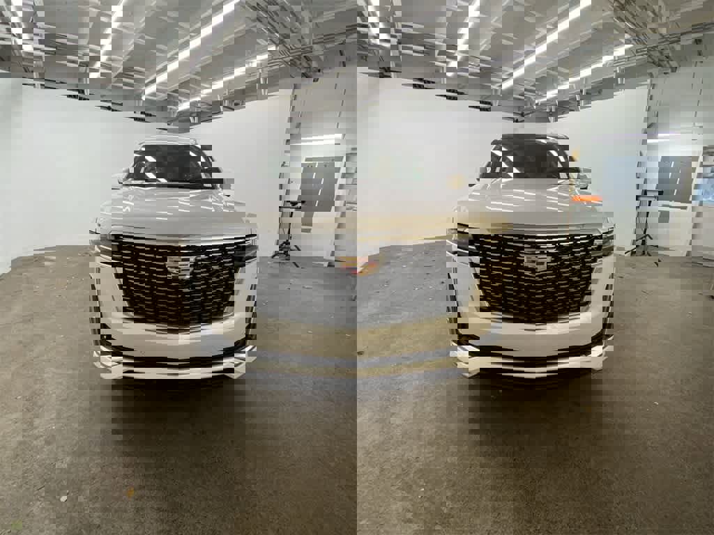 Used 2023 Cadillac Escalade Premium Luxury image 9