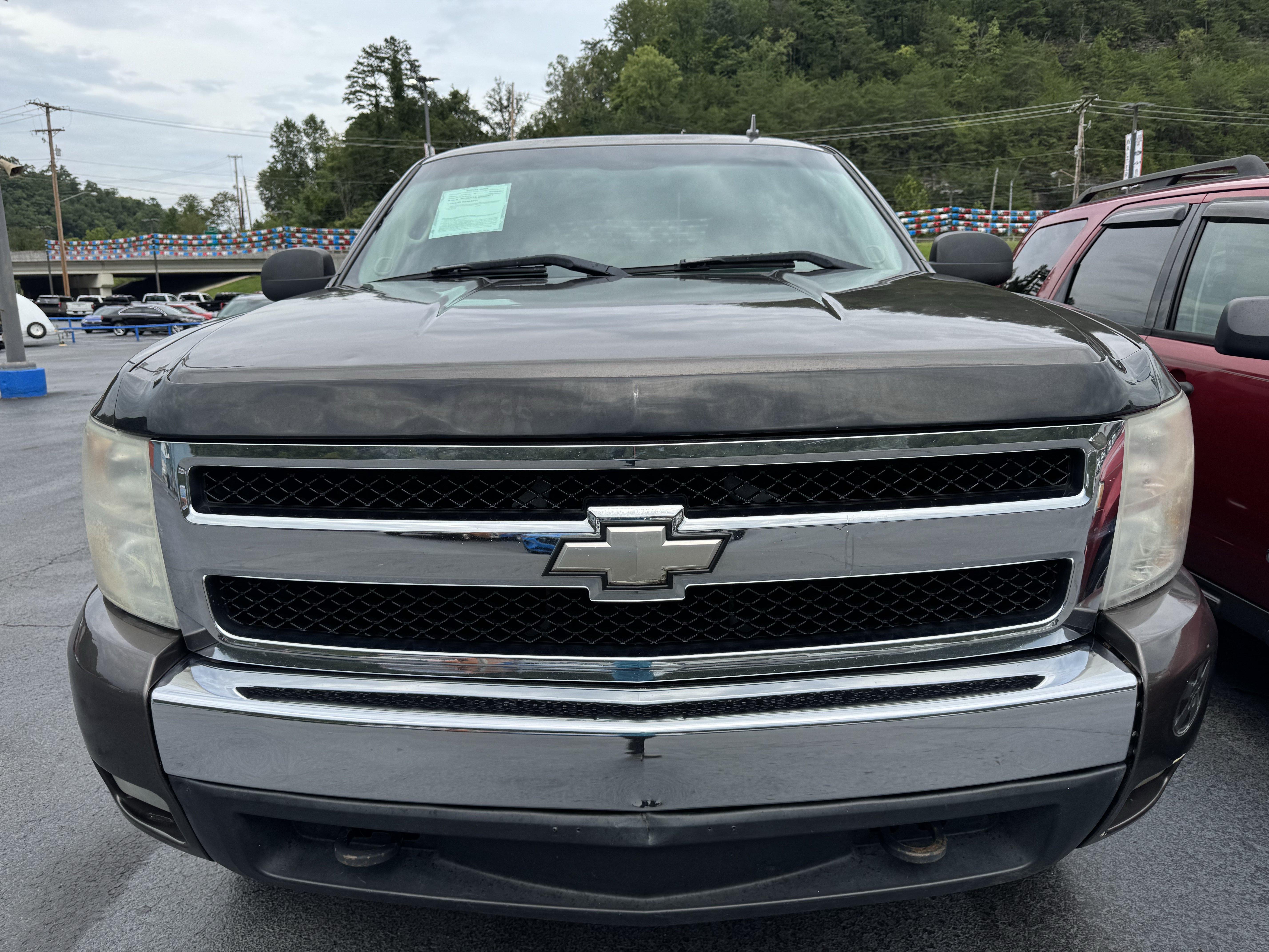 Used 2007 Chevrolet Silverado 1500 LT w/ 1LT Convenience Package RWD image 2