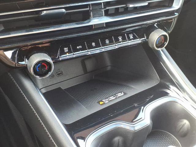 New 2026 Chevrolet Traverse High Country w/ LPO, Floor Liner Package image 26