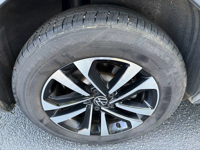 Used 2022 Volkswagen Tiguan S FWD image 17