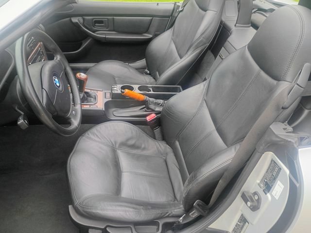 Used 2002 BMW Z3 2.5i RWD image 27