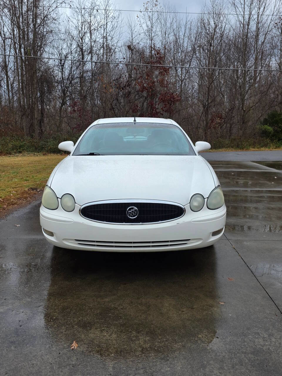 Used 2005 Buick LaCrosse CX image 2