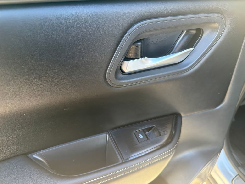 Used 2024 Nissan Rogue SV image 22