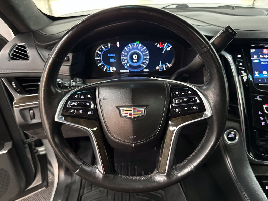 Used 2017 Cadillac Escalade ESV Platinum AWD/4WD image 13