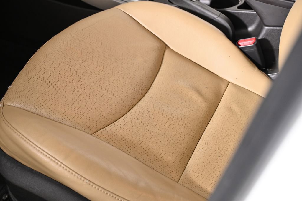 Used 2013 Hyundai Elantra Limited FWD image 19