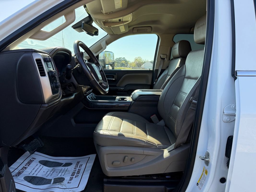 Used 2016 GMC Sierra 2500 Denali w/ Duramax Plus Package AWD/4WD image 11