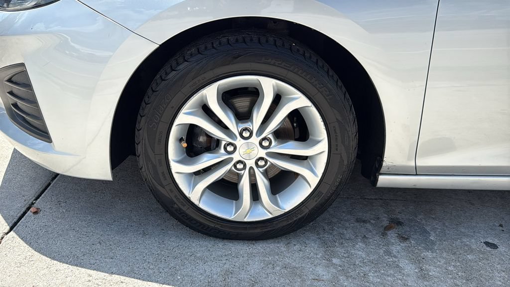 Used 2019 Chevrolet Cruze LT w/ LT Fleet Convenience Package FWD image 18