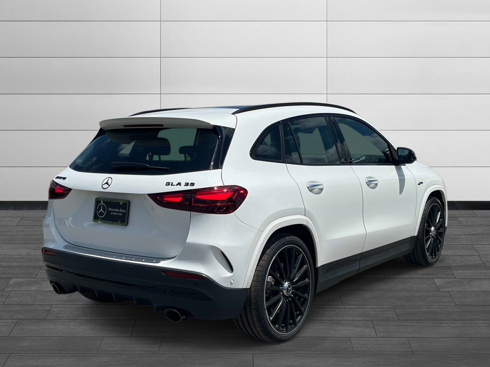 Certified 2025 Mercedes-Benz GLA 35 AMG 4MATIC image 3