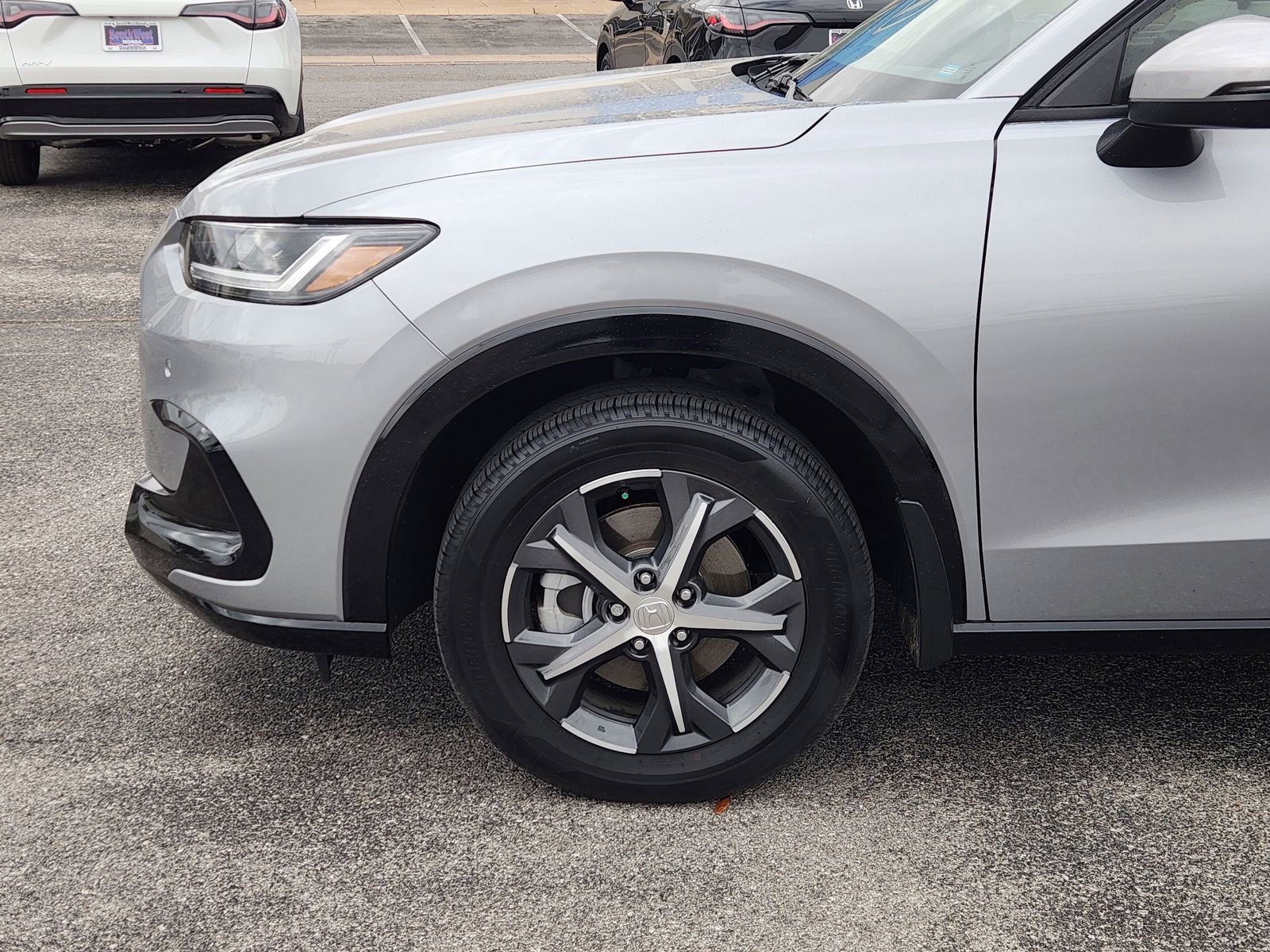 Used 2023 Honda HR-V EX-L image 9