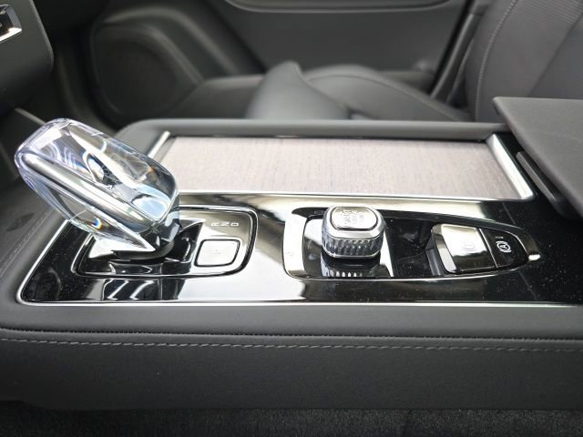 New 2026 Volvo XC90 T8 Ultra w/ Protection Package image 32