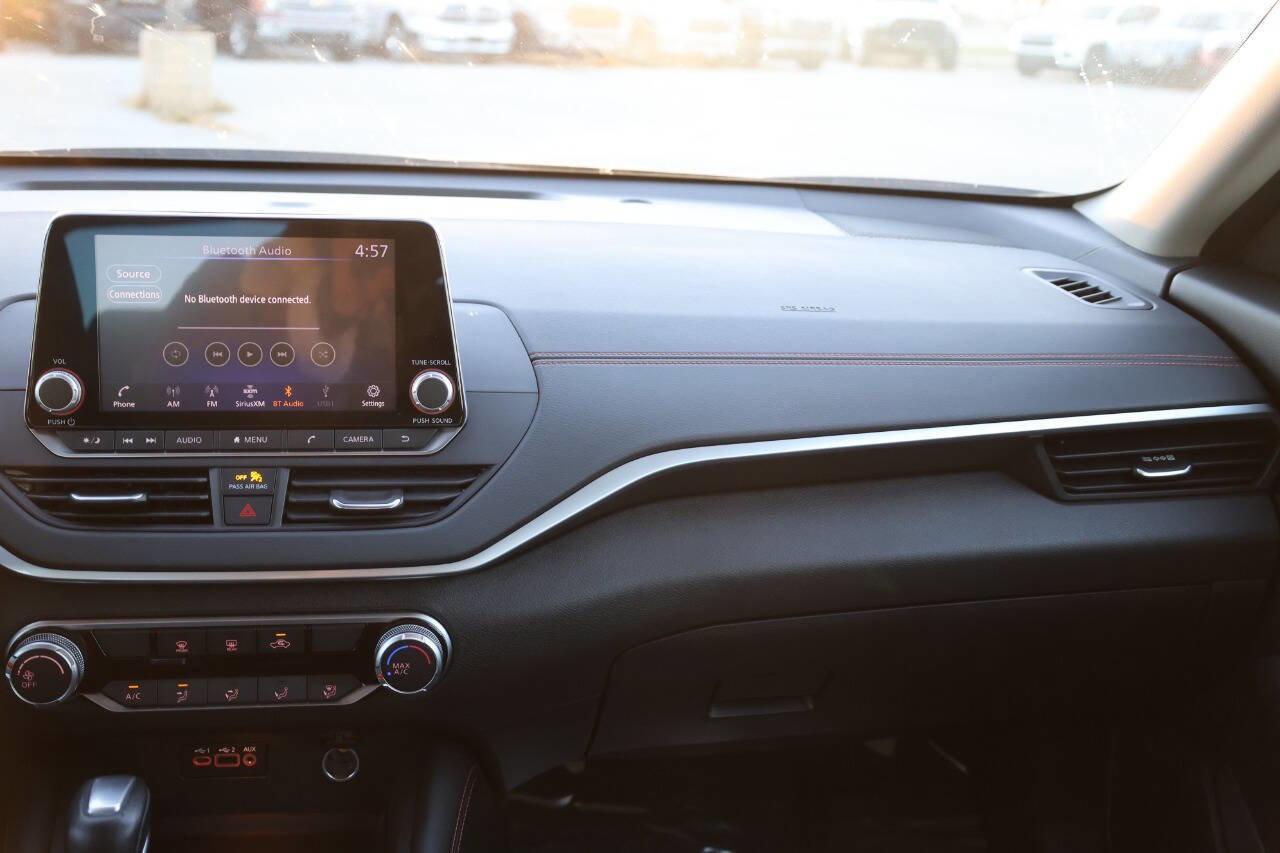 Used 2022 Nissan Altima 2.5 SR FWD image 24