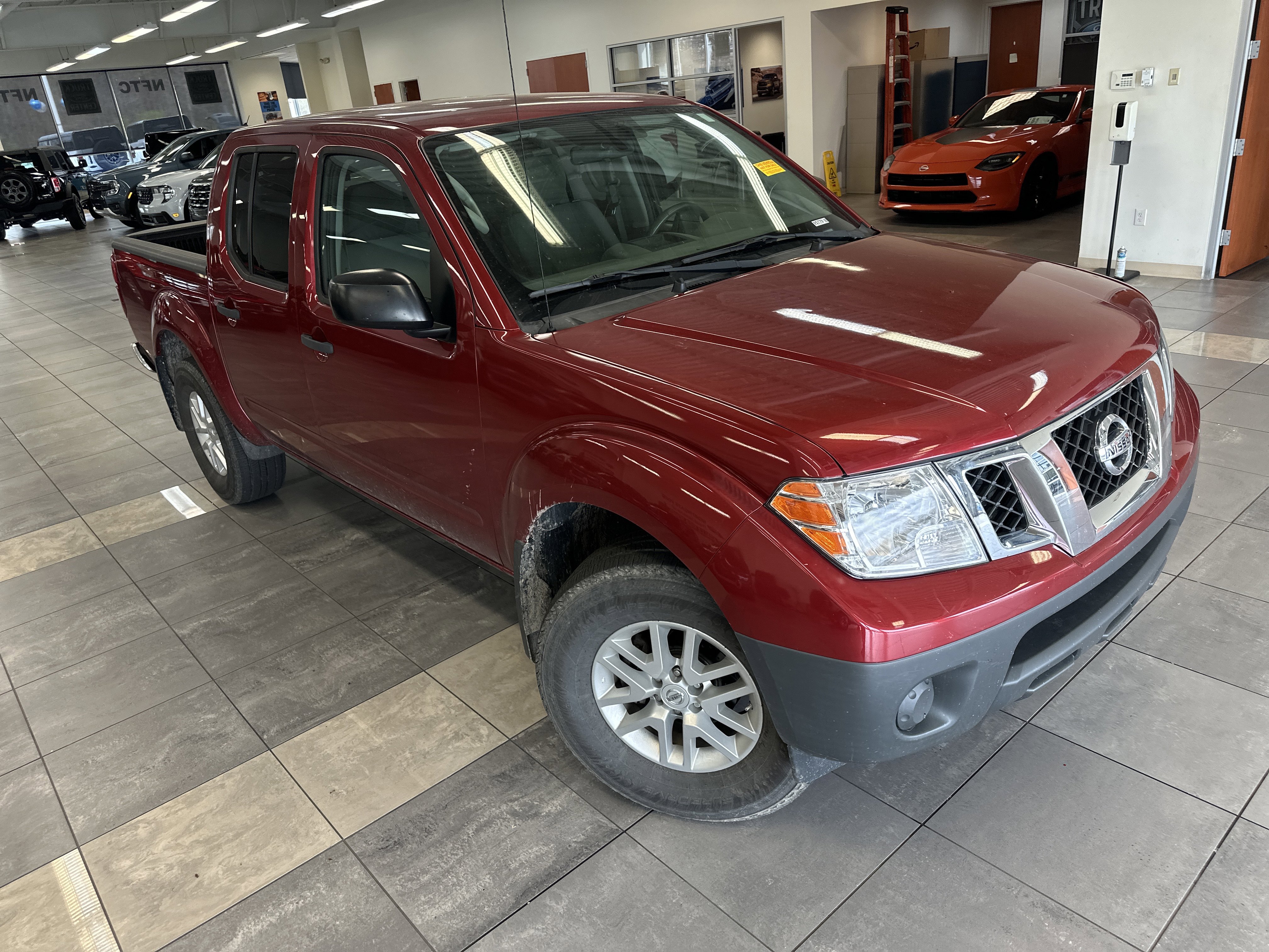 Used 2019 Nissan Frontier SV image 7