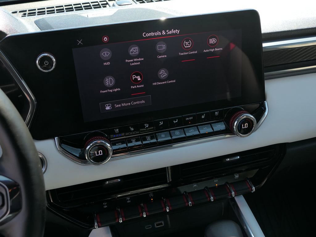 Used 2024 GMC Canyon AT4X image 19